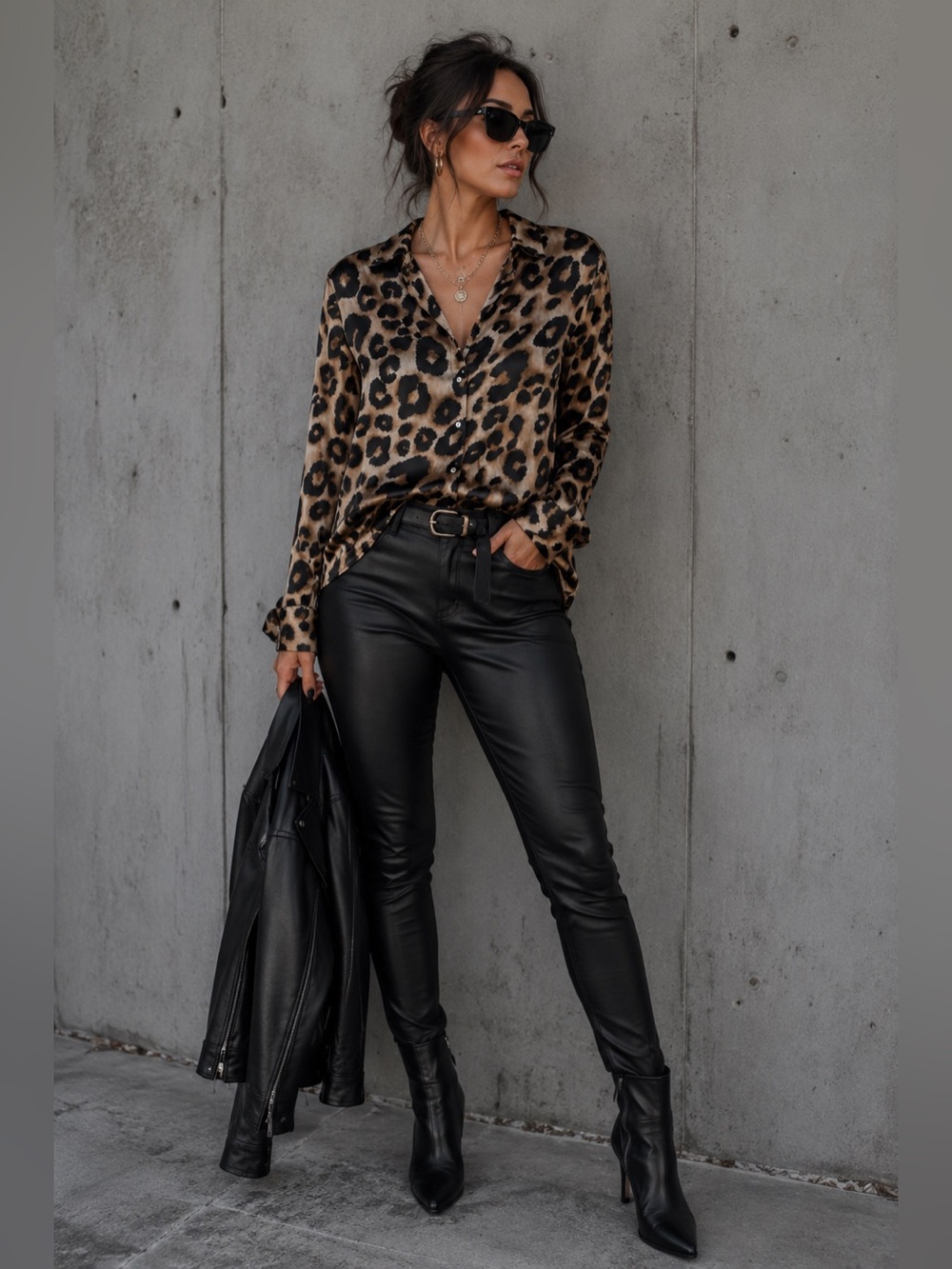 Forever 21 Tan Leopard Print Button Front Long Sleeve Blouse Top Size Small